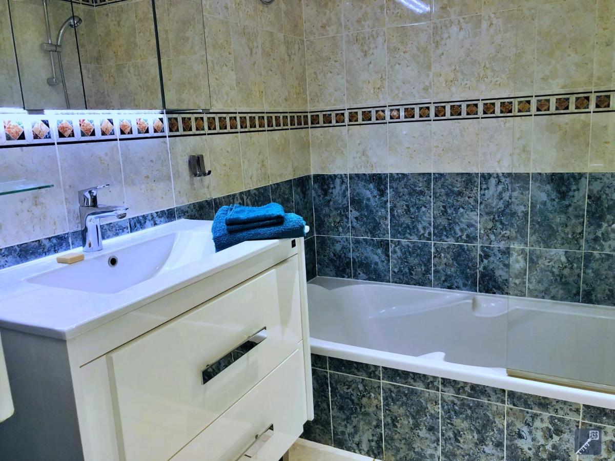 Evasion Corse - T2 Vue Mer, Piscine & Apartment *