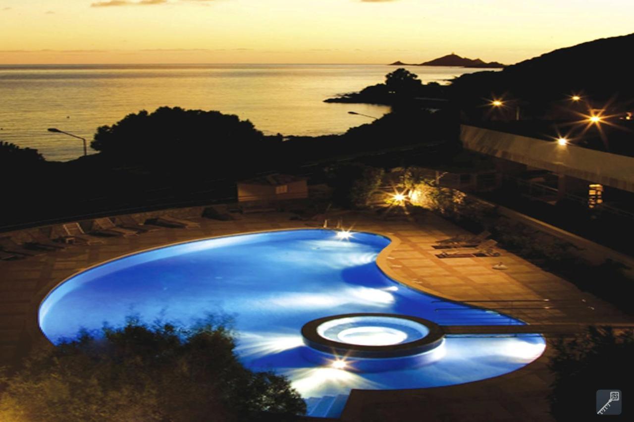 Evasion Corse - T2 Vue Mer, Piscine & * Ajaccio (Corsica)